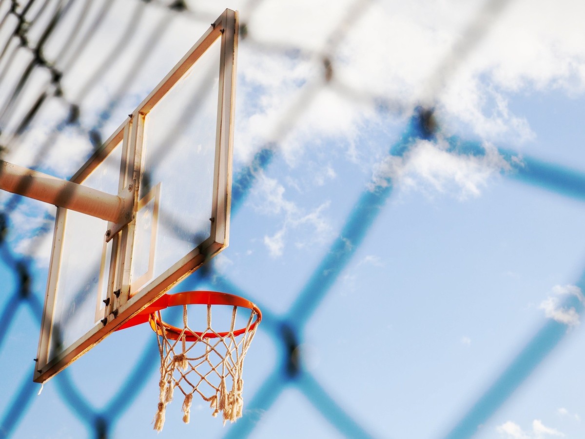 Majority of non-binary youth avoid team sports due to discrimination, barriers SFU study finds Majority of non-binary youth avoid team sports due to discrimination, barriers SFU study finds