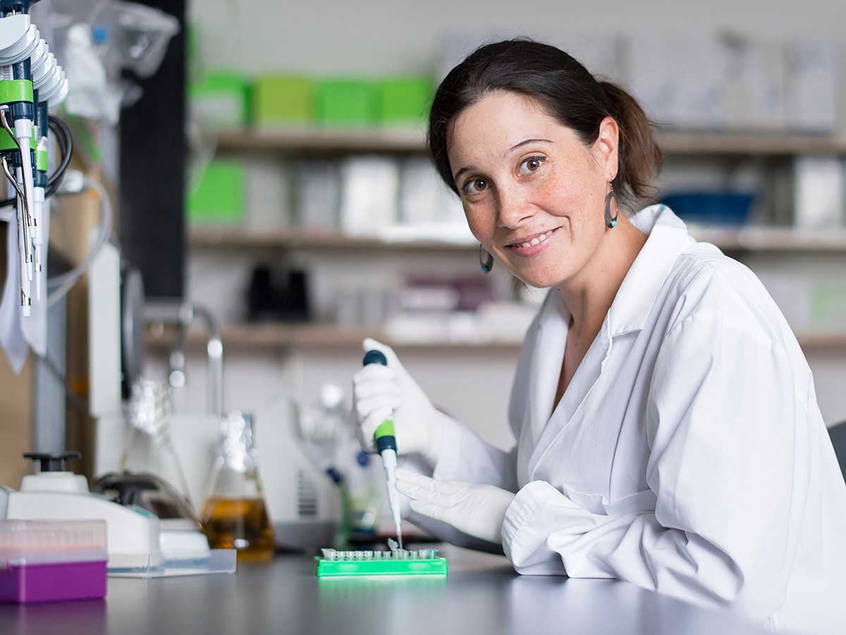 Zabrina Brumme wins 2022 CAHR-CANFAR Excellence in Research Award Zabrina Brumme wins 2022 CAHR-CANFAR Excellence in Research Award