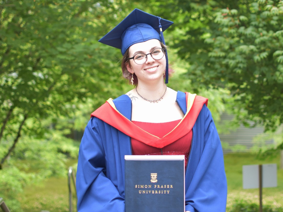 Dean's Convocation Medal awarded to FHS alumnus dedicated to cancer research