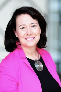 2026 Headshots Individual - Janet Austin - Color